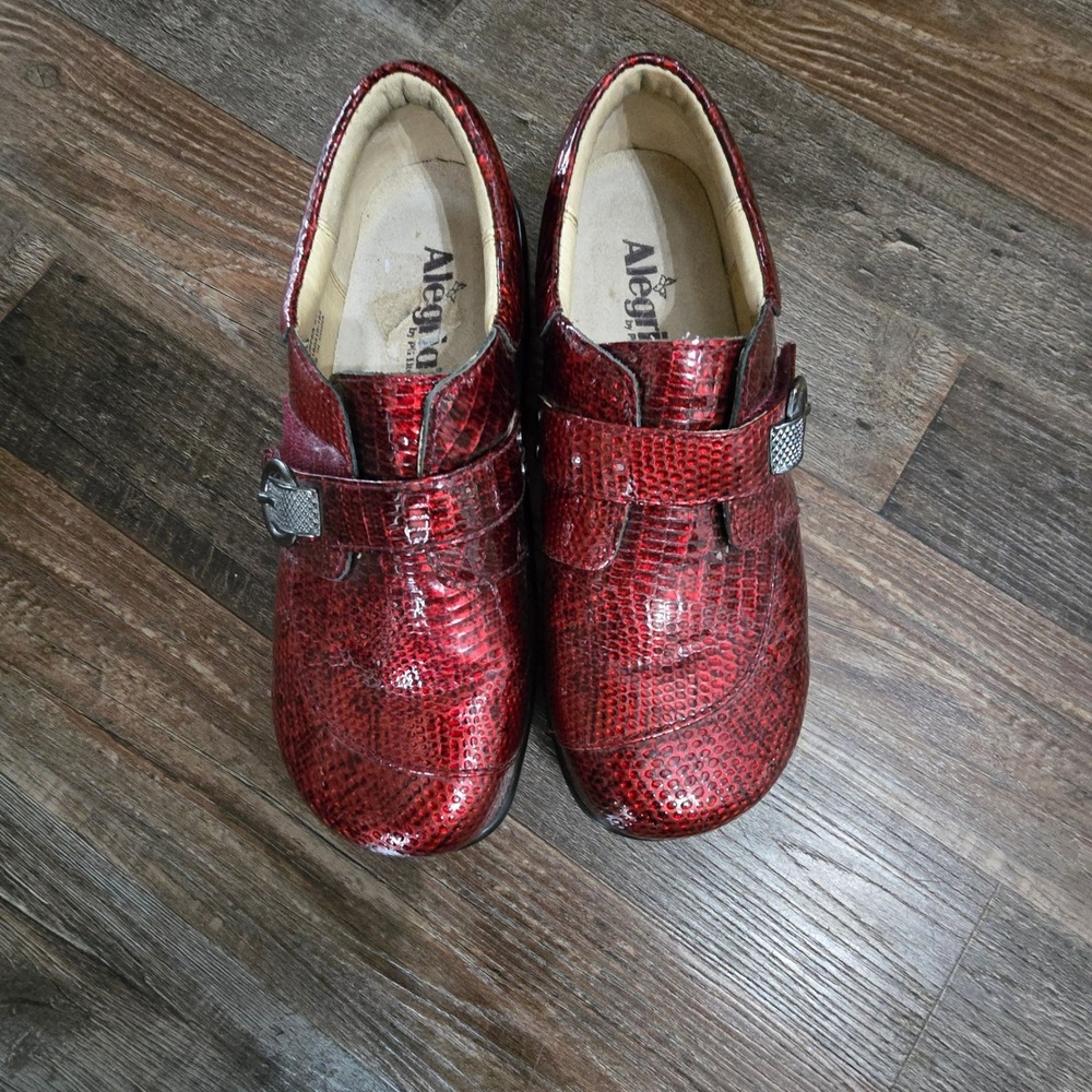 Alegria Katelyn Loafers Womens‎ 37 Red Metallic Snakeskin Leather Comfort Shoes